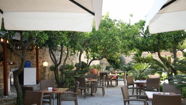 Outdoor dining - Paris Hotel (Rhodes)