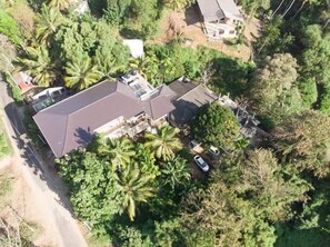 Front of property - Heavens Holiday Resort (Kandy)