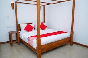 Kamar Deluks | 1 kamar tidur, brankas, meja kerja, dan kedap suara