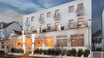 Fachada de la propiedad