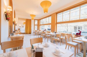 Daily buffet breakfast (EUR 19.90 per person)