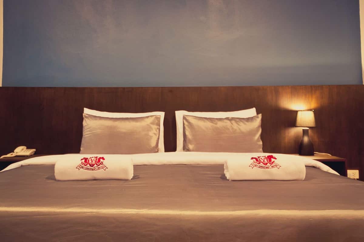 standard double room | desk, free wifi