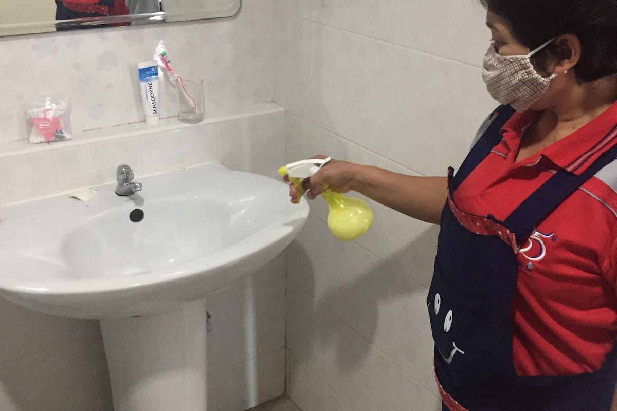 shower, free toiletries