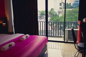 โต๊ะทำงาน, Wi-Fi ฟรี