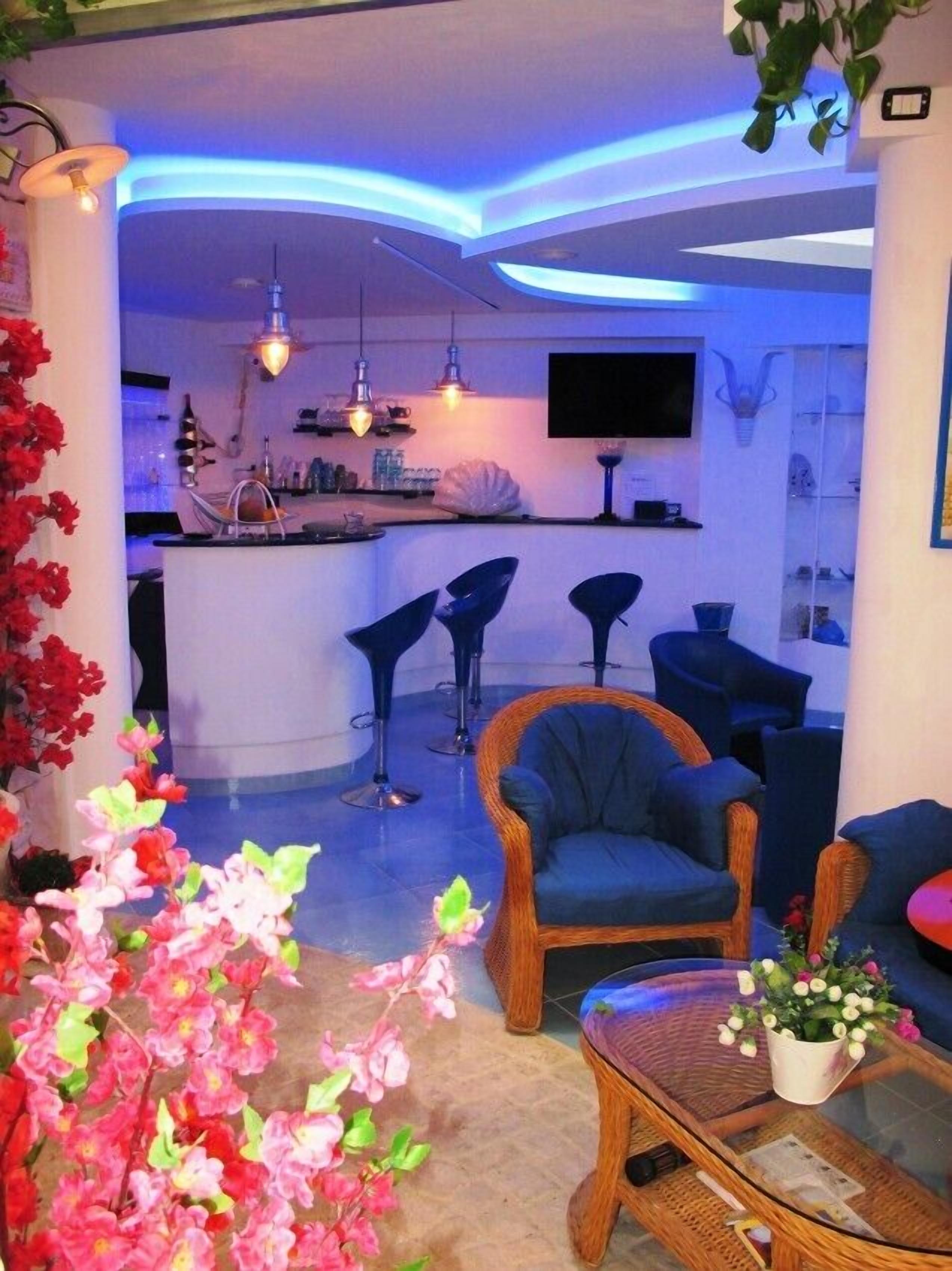 Coin salon dans le hall