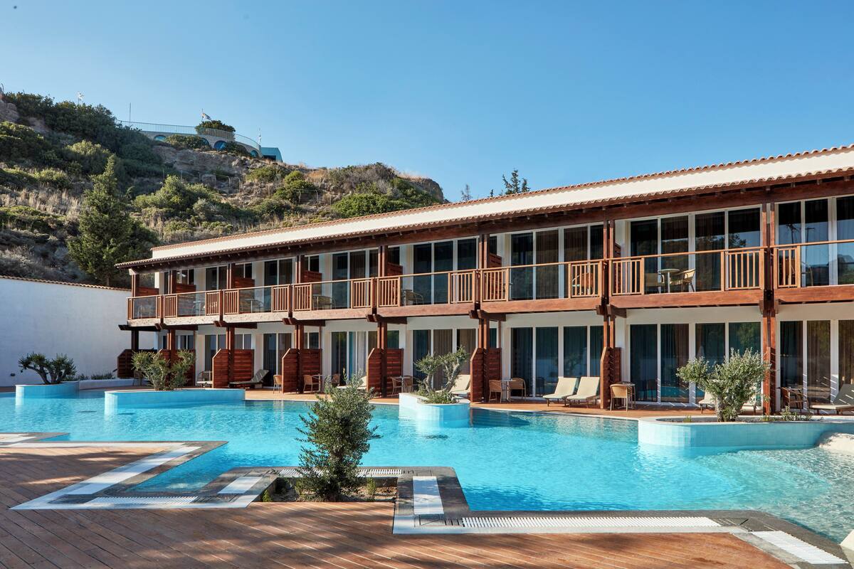Summer Inland View Room with Sharing Pool | Vue depuis le balcon