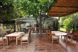 Tägliches inbegriffenes Frühstücksbuffet