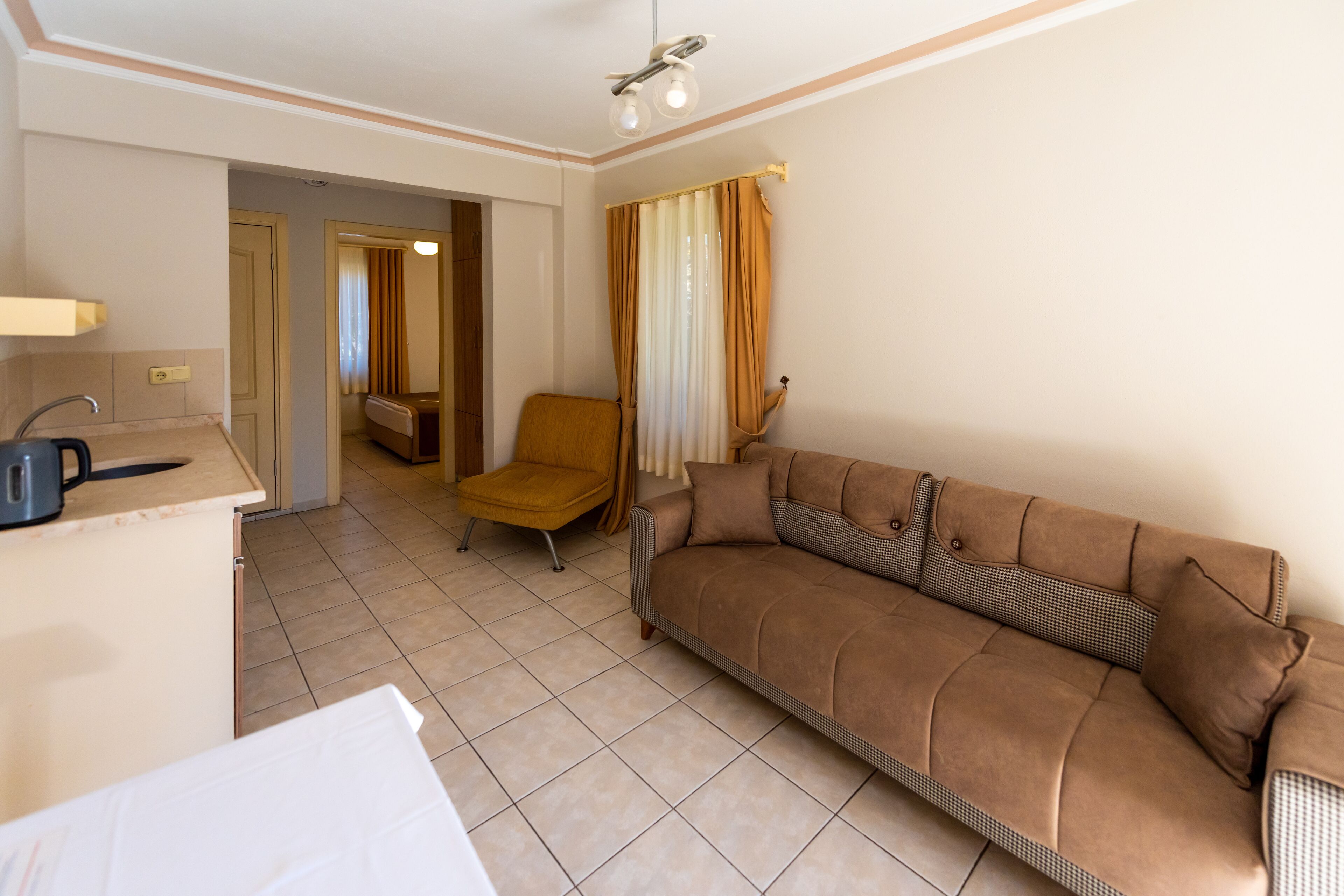 basic double room | living area | lcd tv