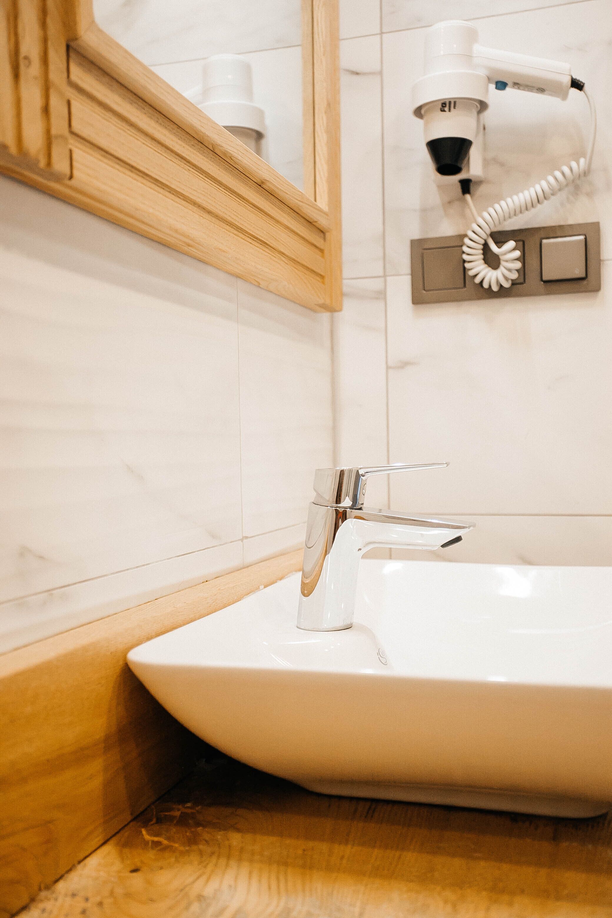 premium studio suite | 1 bedroom, desk, iron/ironing board