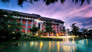 Front of property - evening/night