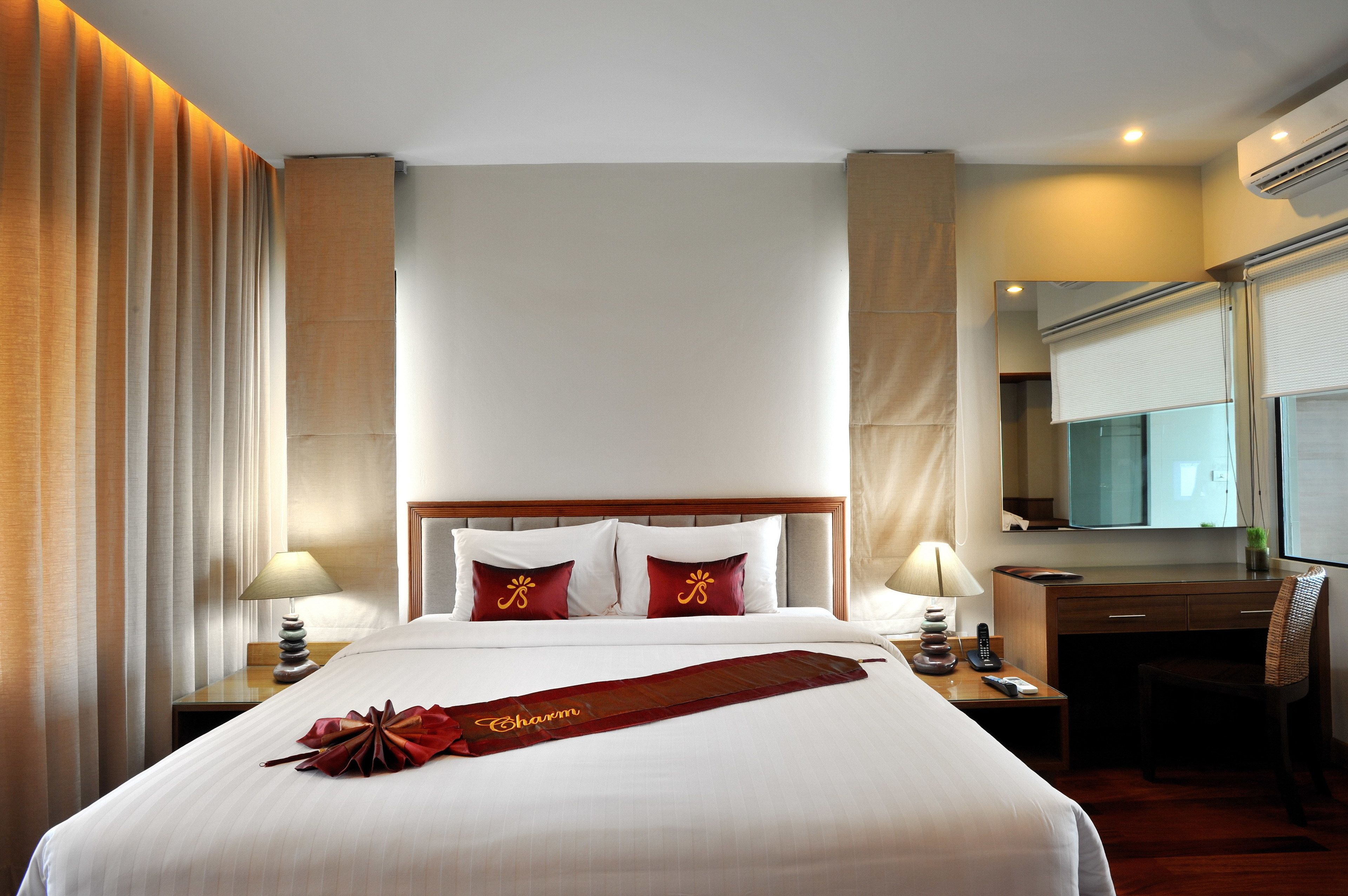 minibar, desk, iron/ironing board, free wifi