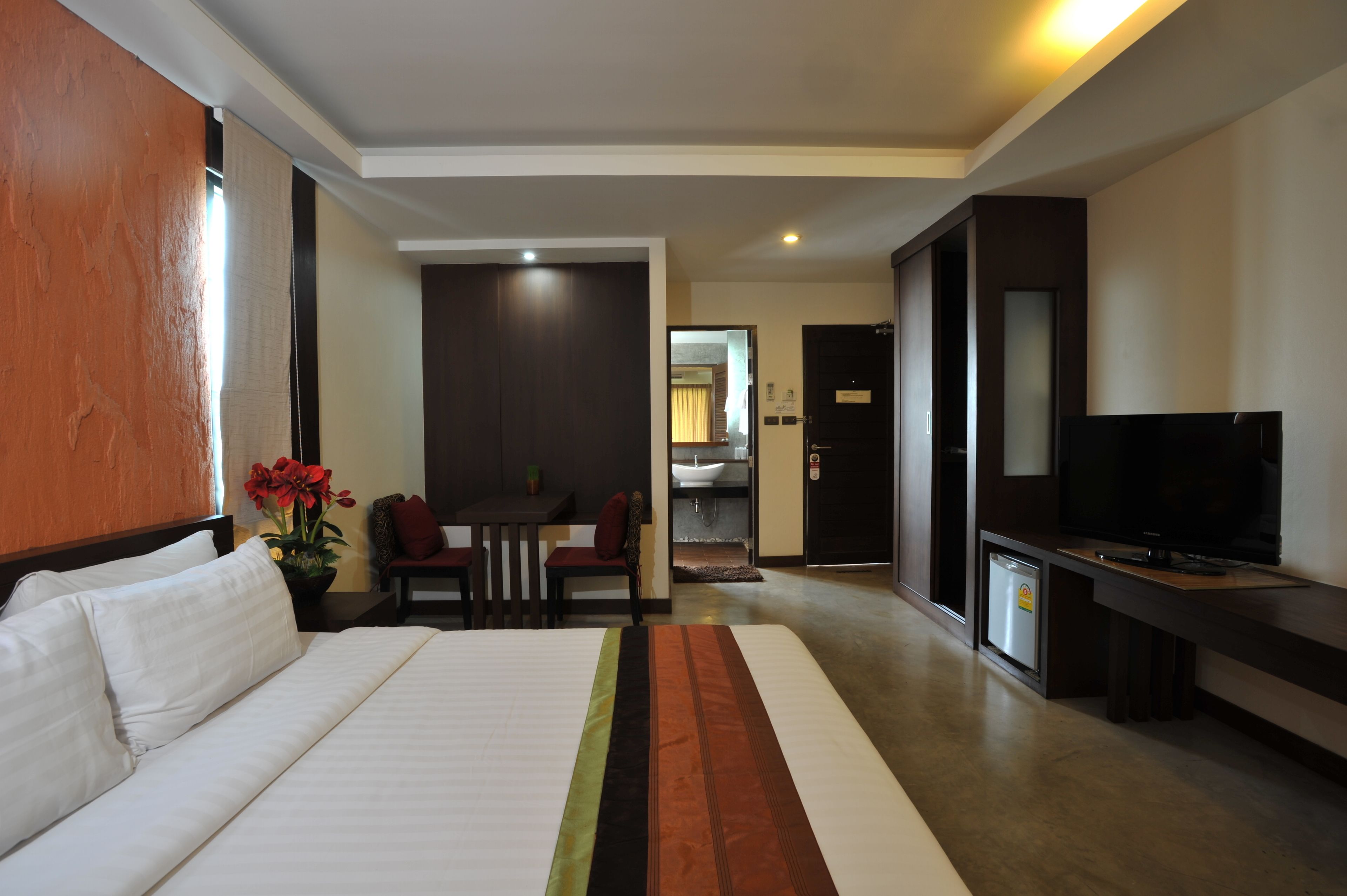 junior suite | minibar, desk, iron/ironing board, free wifi
