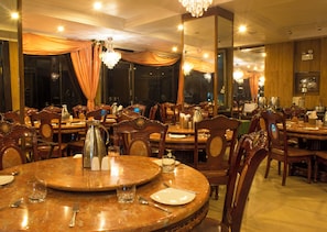 Restaurant - Ravine Hotel (Mahabaleshwar)