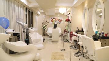 Hair salon