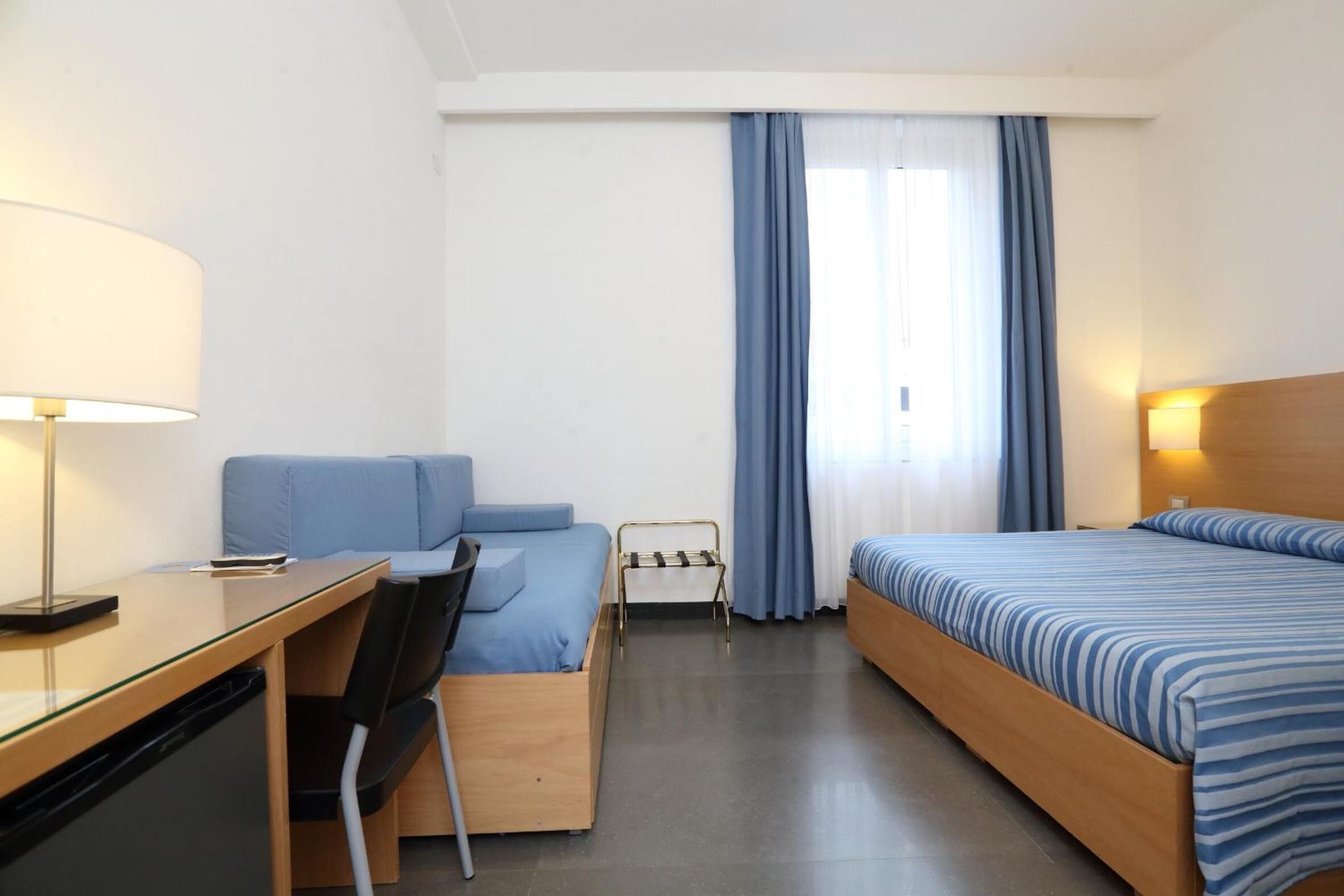 minibar, in-room safe, desk, free wifi