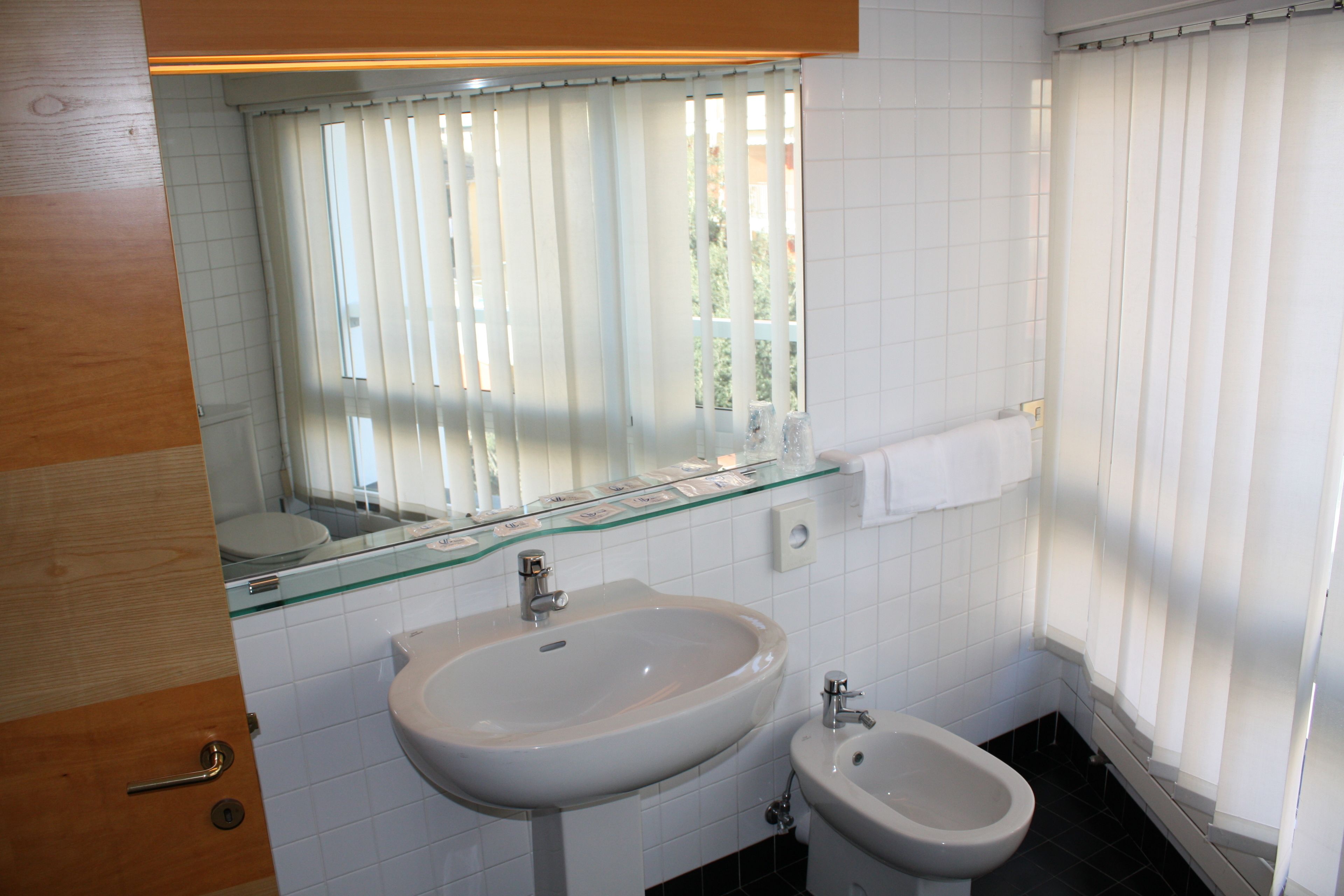 shower, bidet, towels