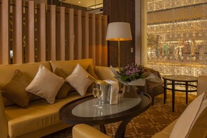 5 bars/lounges - Genting Hotel & Spa at Resorts World Birmingham (Birmingham)
