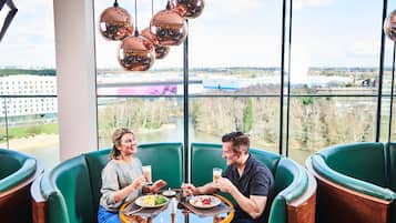 Daily English breakfast (GBP 19.95 per person)