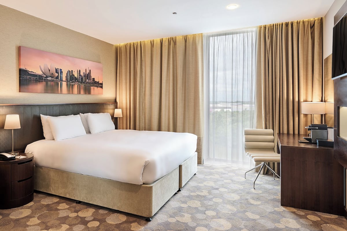 In-room safe, desk, soundproofing, iron/ironing board
