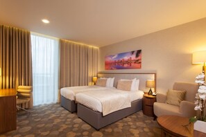 Signature Twin Room, 2 Single Beds | In-room safe, desk, soundproofing, iron/ironing board - Genting Hotel & Spa at Resorts World Birmingham (Birmingham)