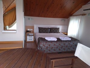 Phòng Tiêu chuẩn, quang cảnh biển | Bộ đồ giường cao cấp, minibar, giường gấp/giường phụ 