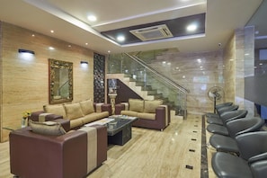 Quầy tiếp tân
