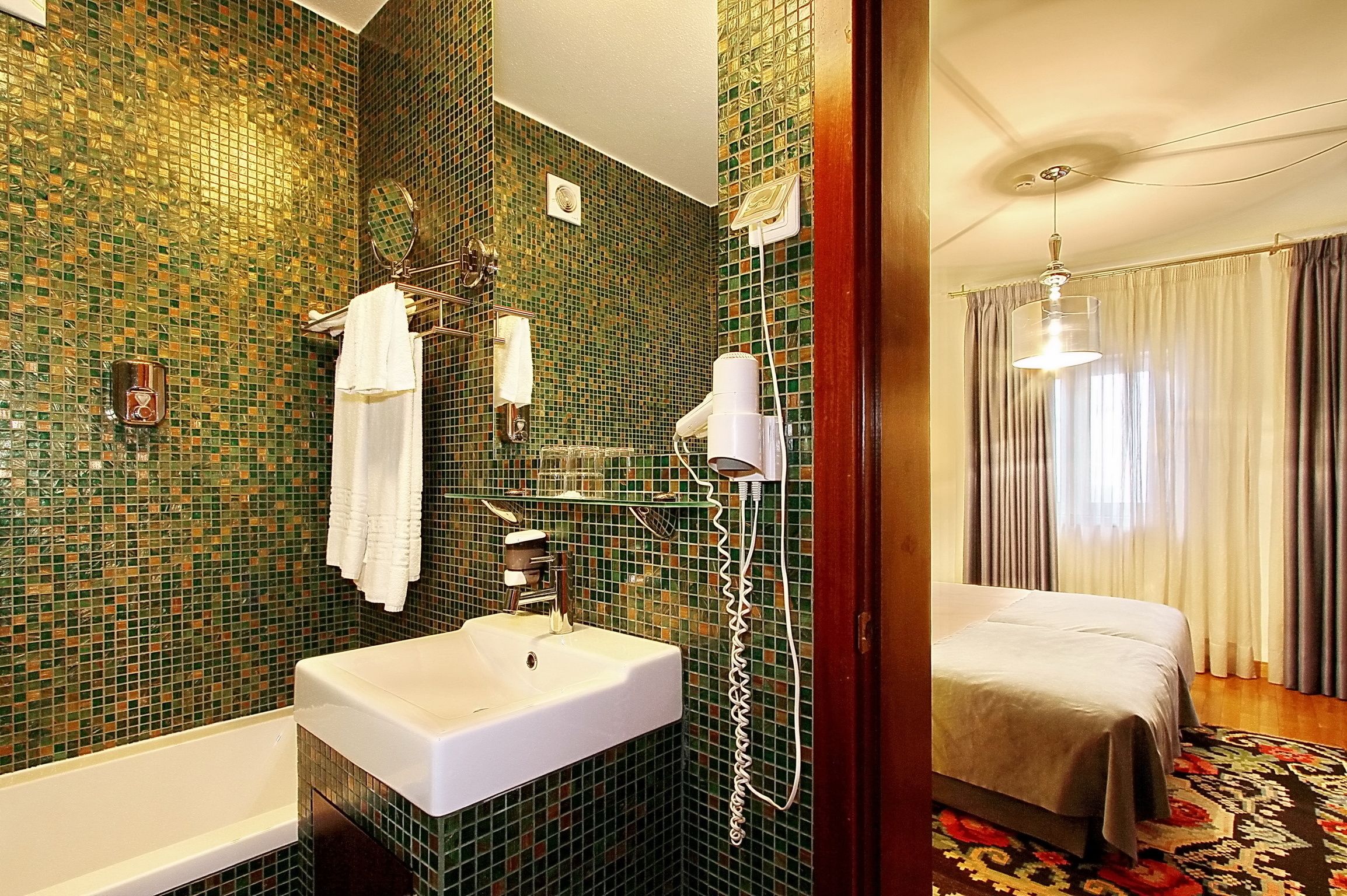 superior double or twin room | bathroom | free toiletries, hair dryer, towels, toilet paper