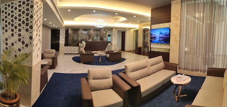 Super Deluxe Room(Single) | 1 bedroom, hypo-allergenic bedding, free minibar items, in-room safe