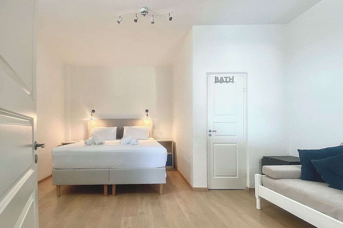 Habitación familiar | Caja de seguridad en la habitación, cortinas blackout y insonorización
