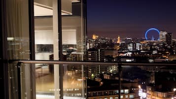 Penthouse | 1 bedroom, desk, iron/ironing board, free WiFi