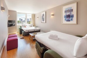 Familieleilighet | Skrivebord, strykejern/-brett, wi-fi (inkludert) og sengetøy