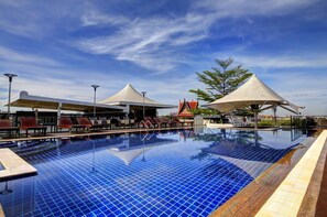 Outdoor pool, sun loungers