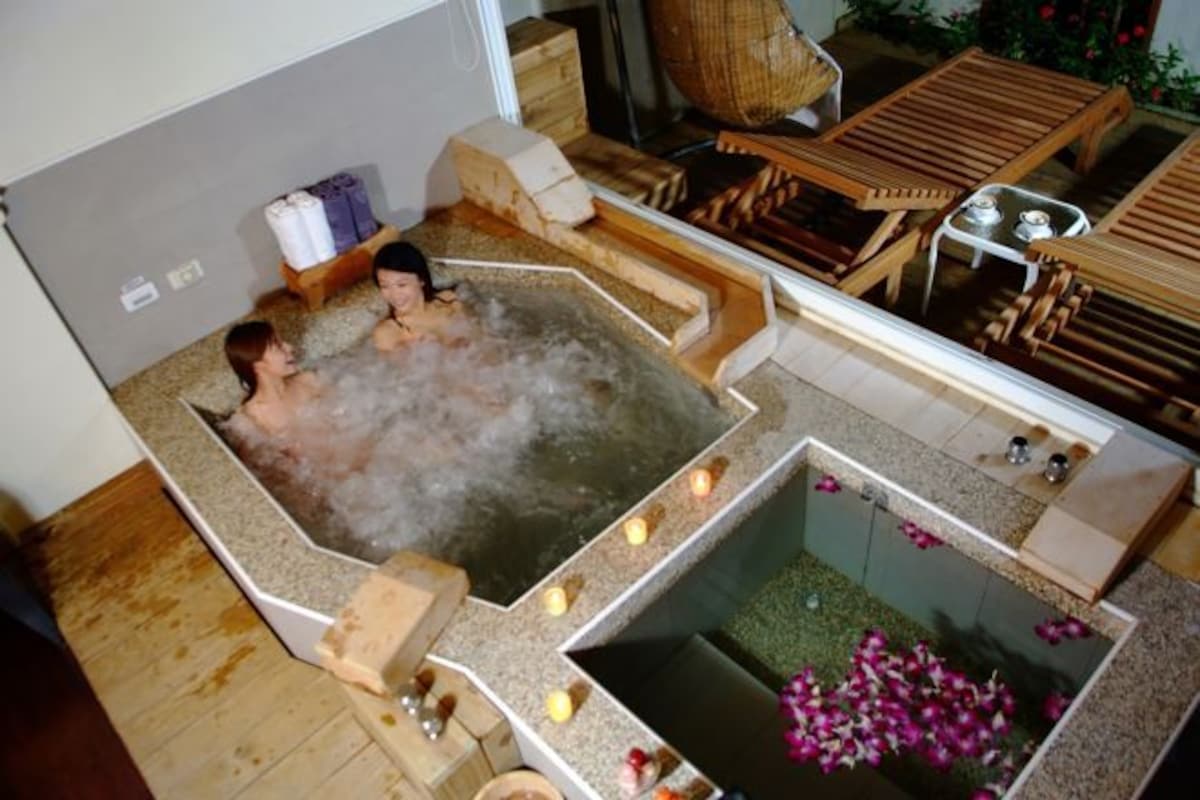 Riverside Room With Air Bath