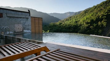 The Water Villa Double Room | Outdoor pool