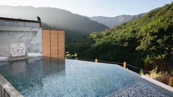 水漾 Villa | 室外游泳池