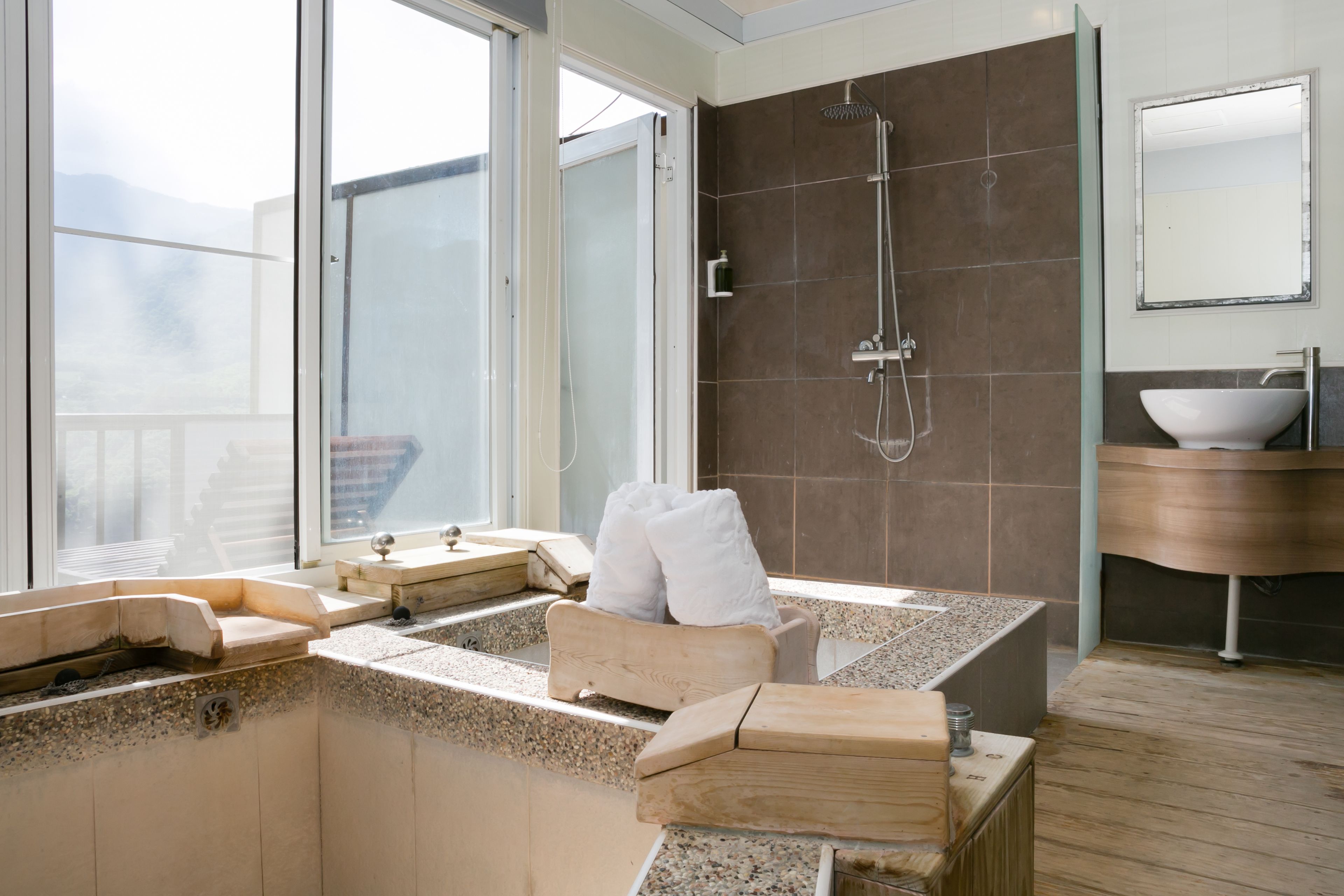 the excellent view double room | bathroom | combined shower/bathtub, free toiletries, hair dryer, bathrobes