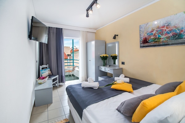 Studio | In-room safe, soundproofing, free WiFi, bed sheets