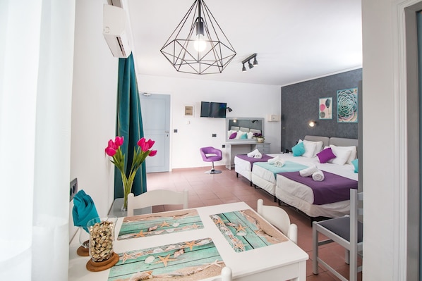 Studio 3 pax | In-room safe, soundproofing, free WiFi, bed sheets