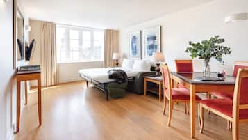 Apartment, 1 Bedroom with Sofa Bed | Desk, iron/ironing board, bed sheets