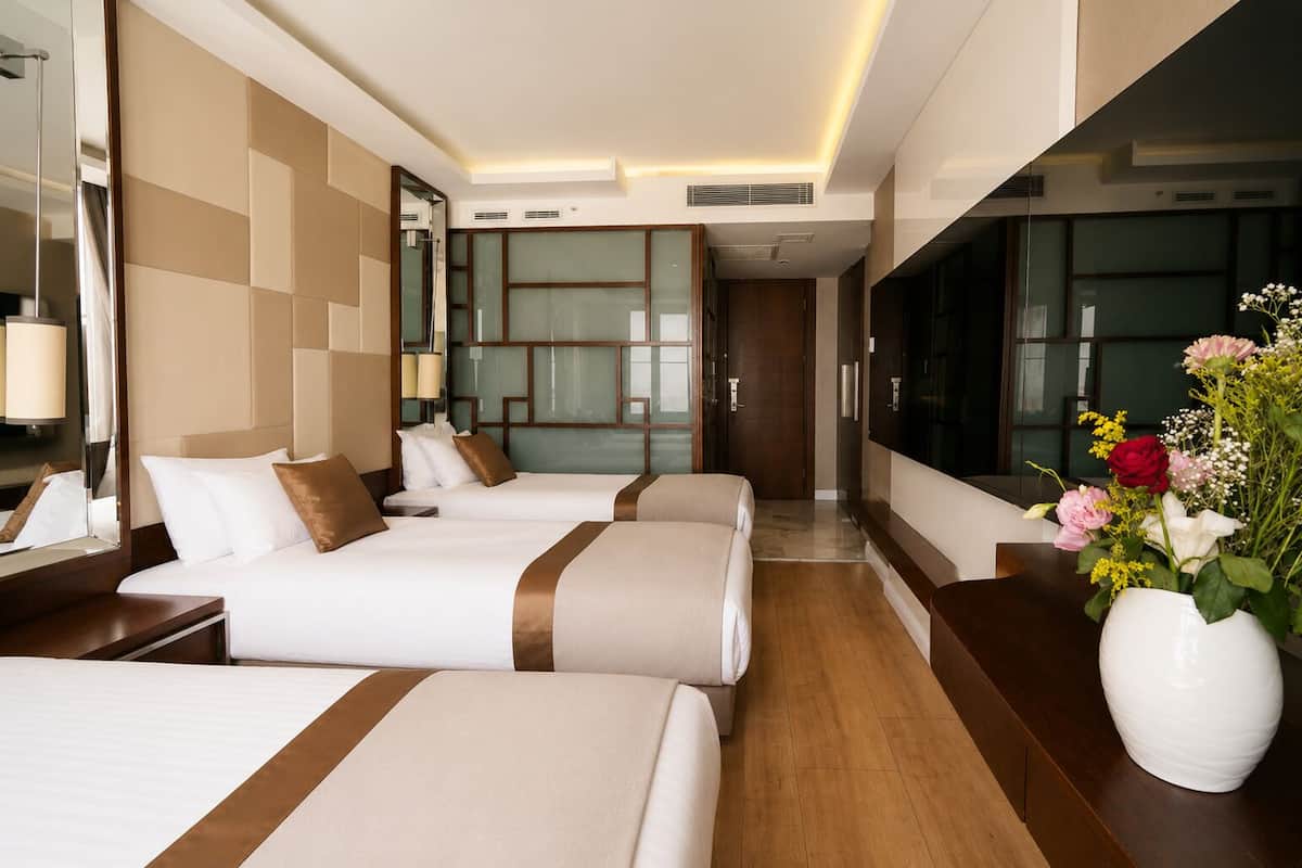 Premium bedding, minibar, in-room safe, desk