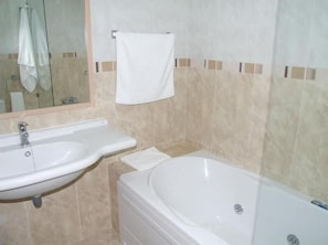 Free toiletries, towels