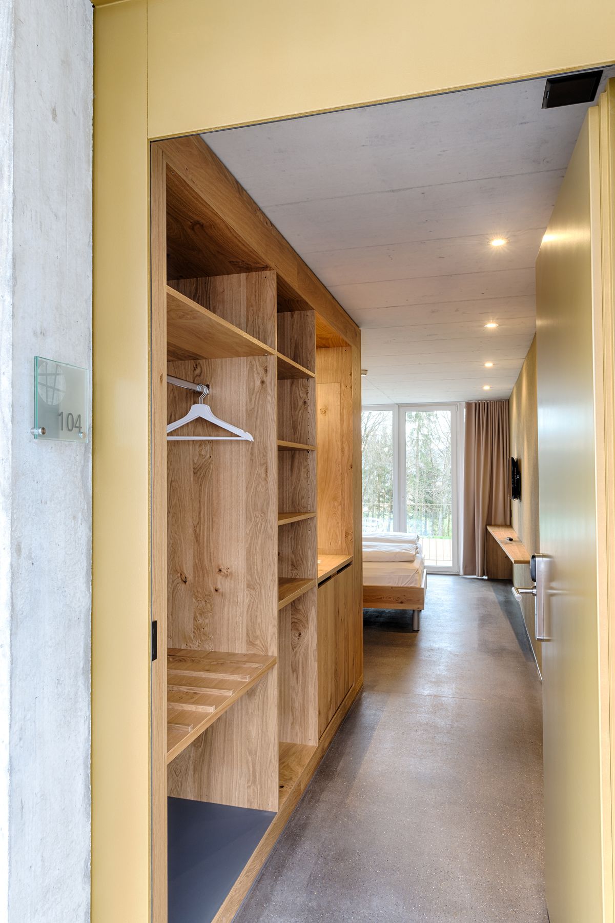 deluxe double room, garden view | 1 bedroom, premium bedding, desk, laptop workspace