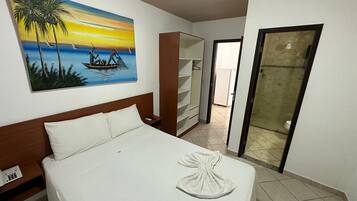 Quarto casal | Cofres nos quartos, Wi-Fi de cortesia, roupa de cama
