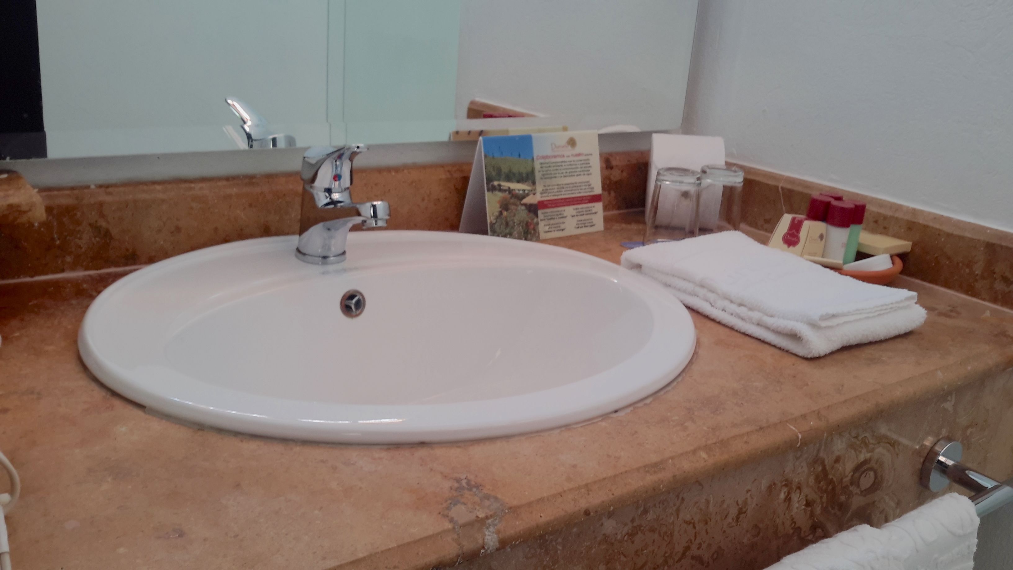 standard double room | bathroom sink