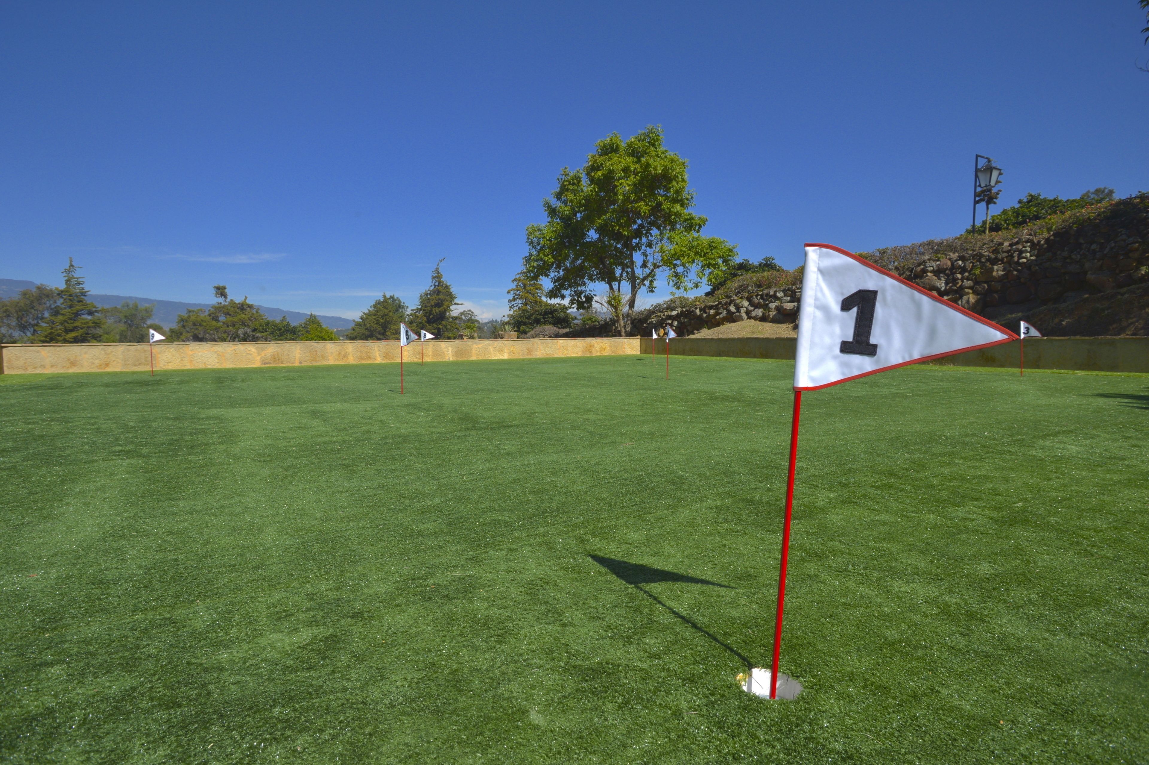 children’s play area – outdoor