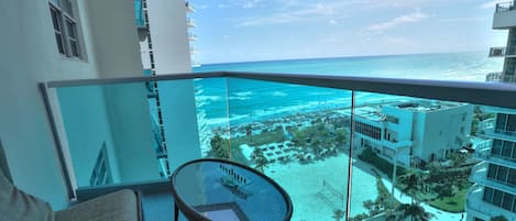 Luxury Apartment, 2 Bedrooms, Ocean View, Oceanfront | View from room