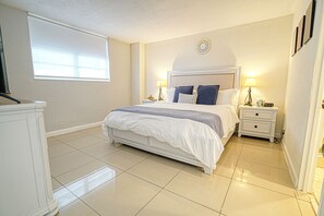 2 quartos, cofres nos quartos, individualmente decorados