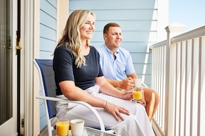 Waterfront Balcony Two Queens - Waterfront Collection | Terrace/patio