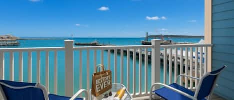 Waterview Balcony Suite Two Queen Beds - Bicycle Street Inn | Exterior