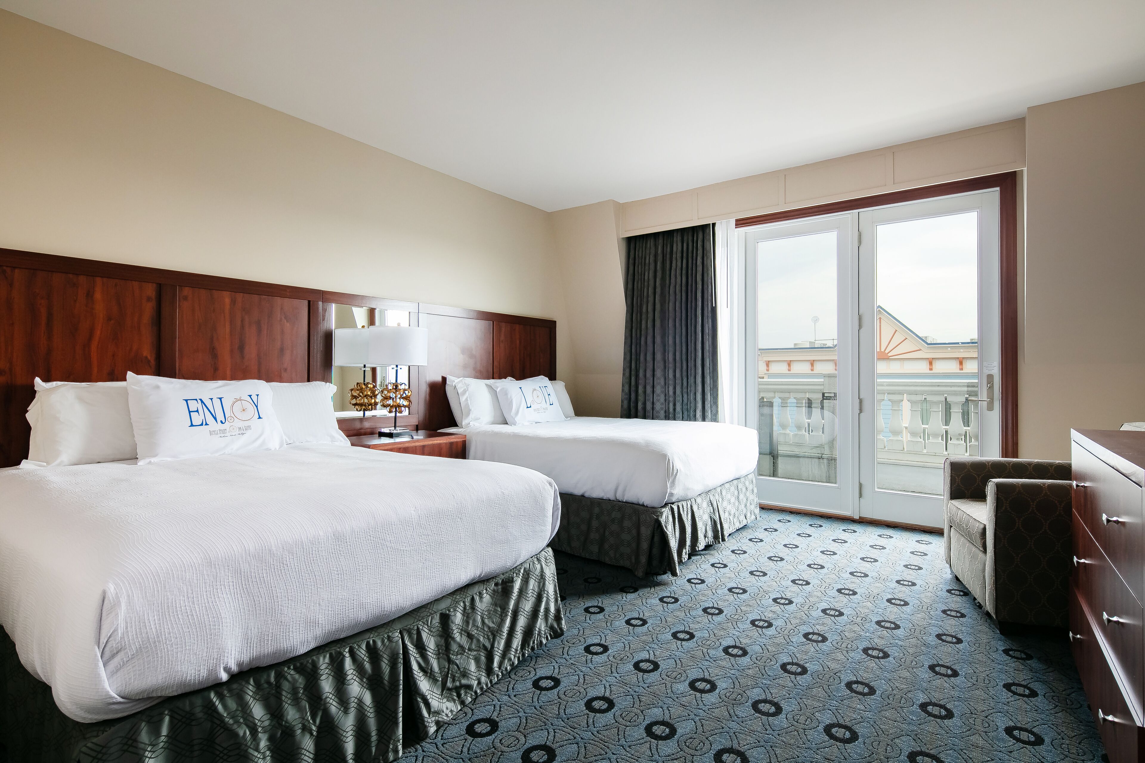 premium bedding, in-room safe, blackout curtains, soundproofing